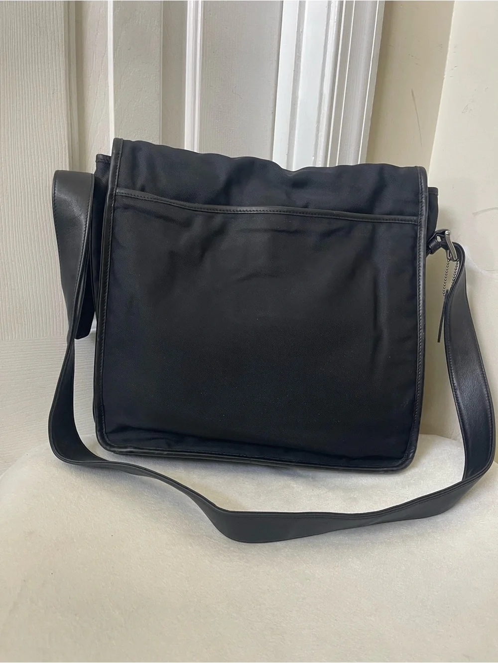 Coach classic messenger